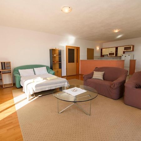 Apartman Mijo - Suhi Potok Jesenice (Split-Dalmatia) Exterior foto