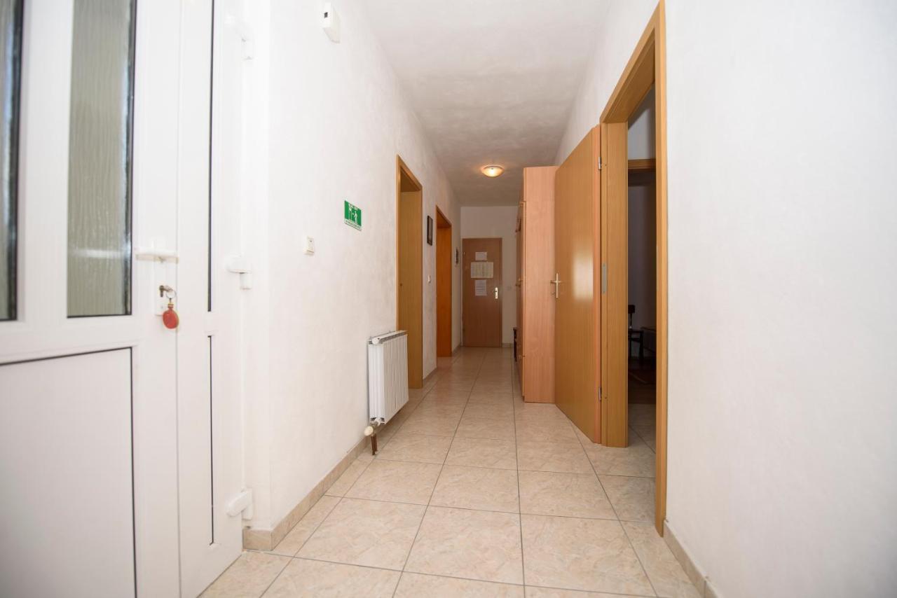 Apartman Mijo - Suhi Potok Jesenice (Split-Dalmatia) Exterior foto