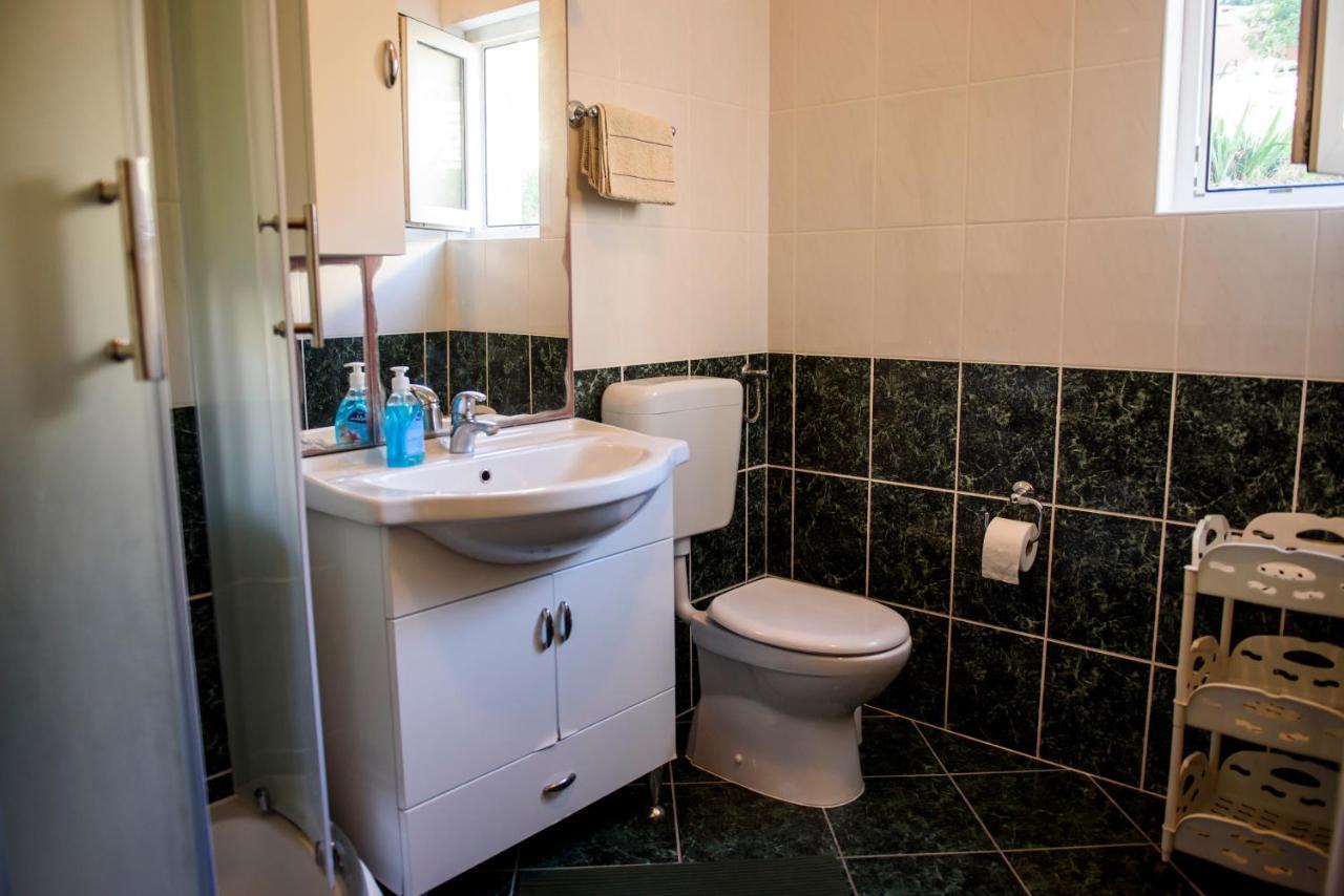 Apartman Mijo - Suhi Potok Jesenice (Split-Dalmatia) Exterior foto