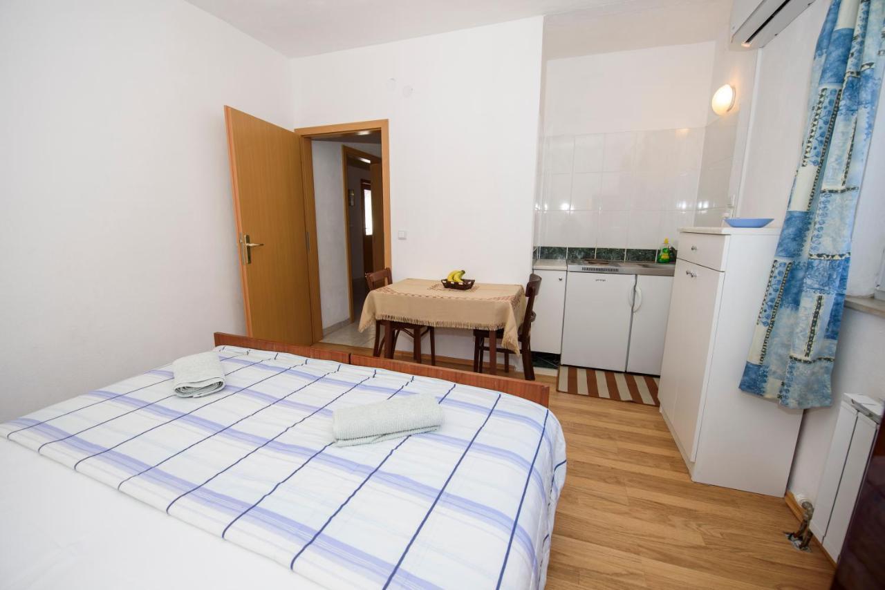 Apartman Mijo - Suhi Potok Jesenice (Split-Dalmatia) Exterior foto